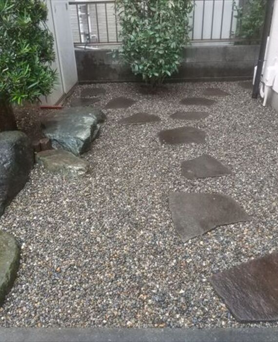 クルミガーデン　防草シート　砂利敷